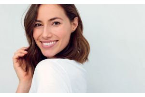 GARDER UNE PEAU ÉCLATANTE AVEC LES SOINS ANTI-ÂGE