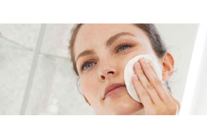 Quelle routine de nettoyage pour ma peau sensible ?